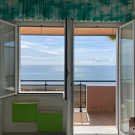 Terrazza Pietra Blu 皮特拉利古